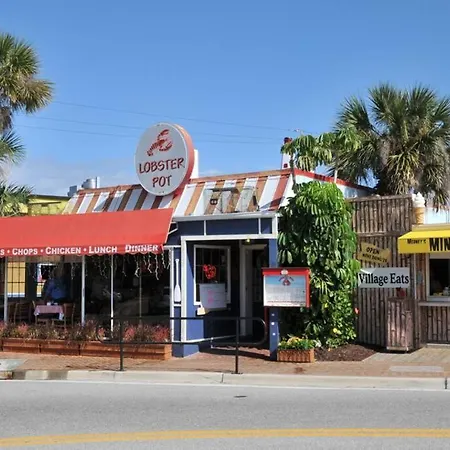 Siesta Key Village-Suite #3: A Block To The Beach!